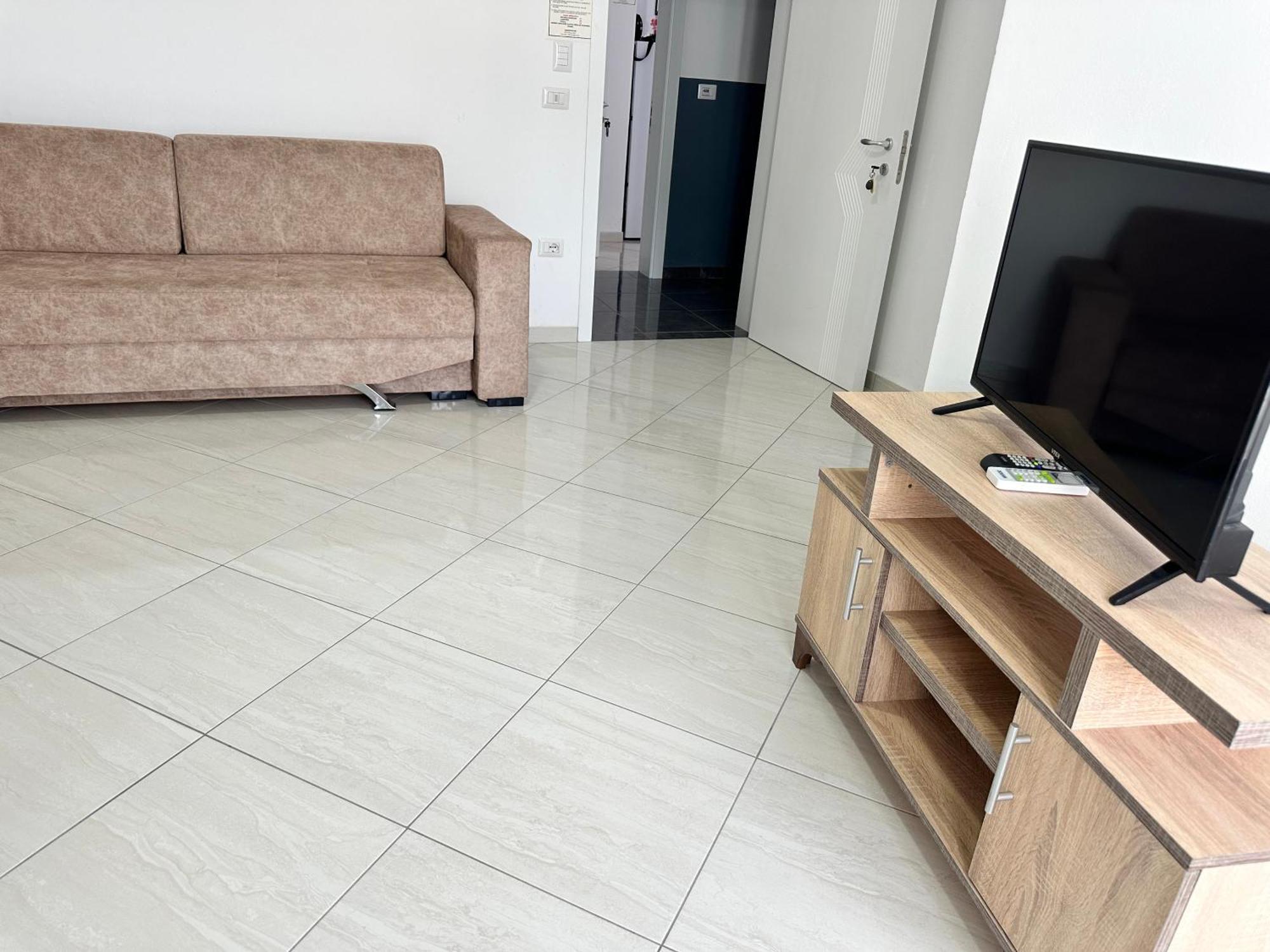 Ersi Hotel *
