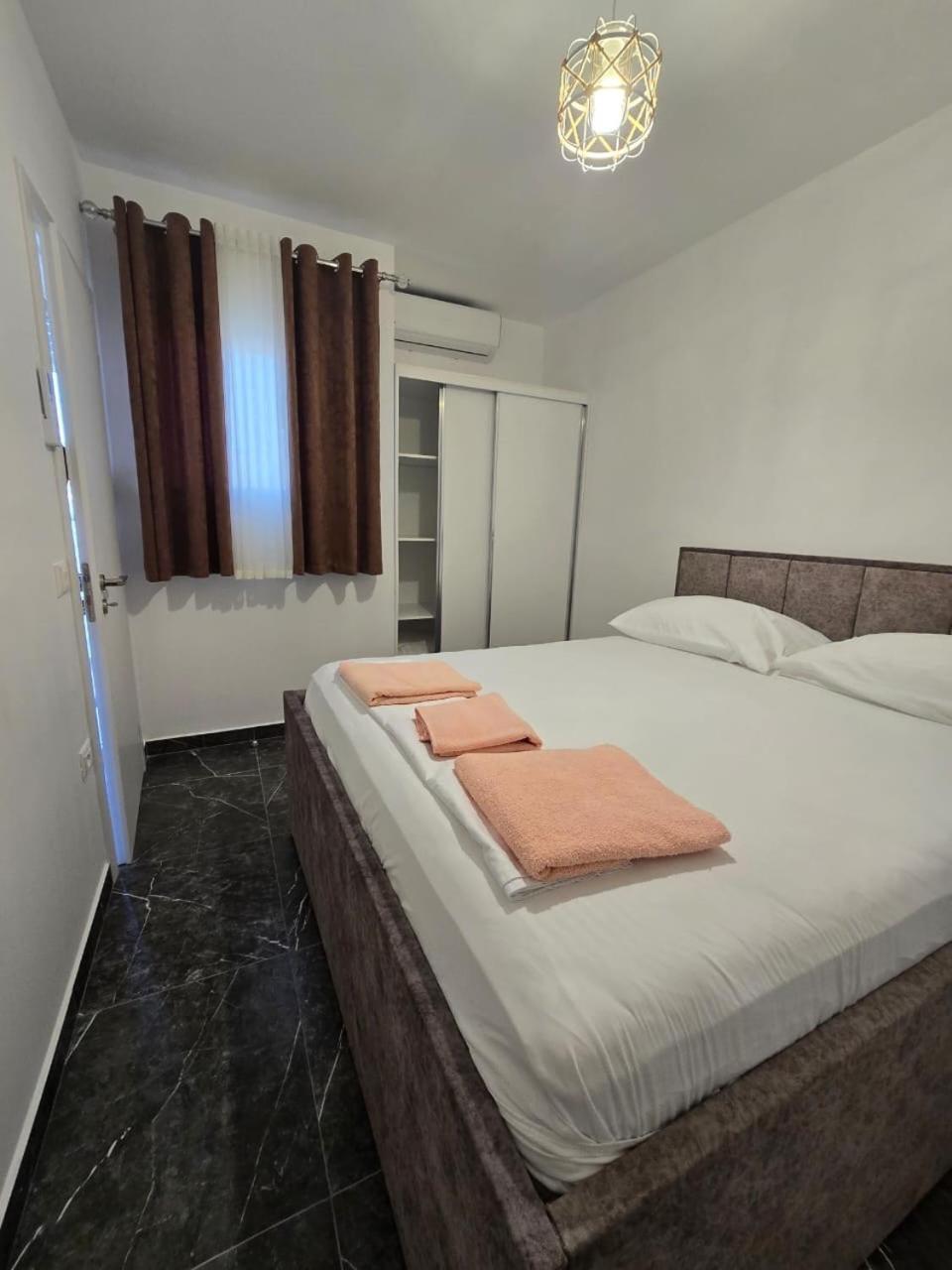 Hotel Ersi Shëngjin